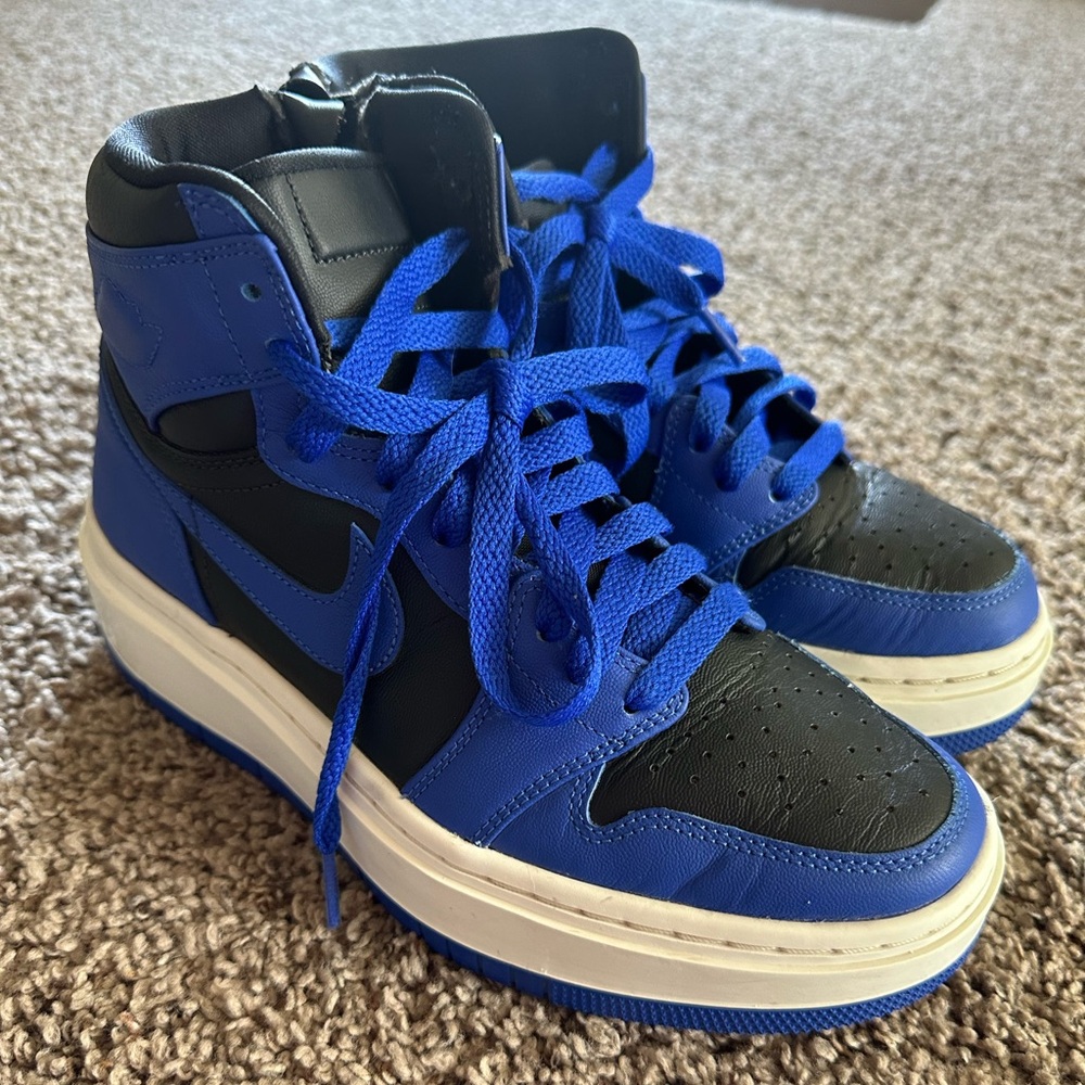 Women’s Jordan’s 7.5